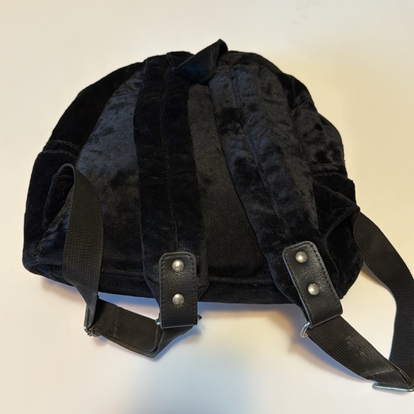 Mini Fuzzy Backpack - Picture 6 of 6